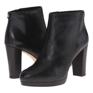 Michael Kors Sammy bootie Size 6